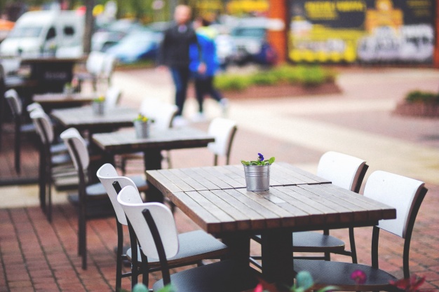 restaurant-tables_1162-181